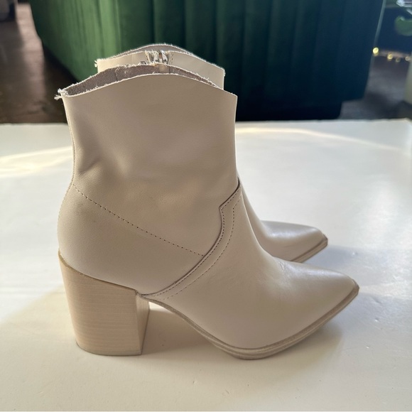 Steve Madden Cate Bootie Bone Ankle Leather - Picture 1 of 7